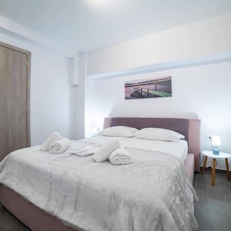 Brand New Aprt With Backyard In Lycabettus Hill ! Appartement Athene Buitenkant foto