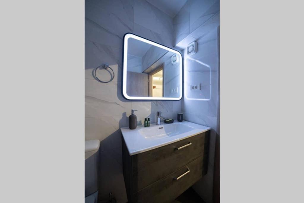 Brand New Aprt With Backyard In Lycabettus Hill ! Appartement Athene Buitenkant foto